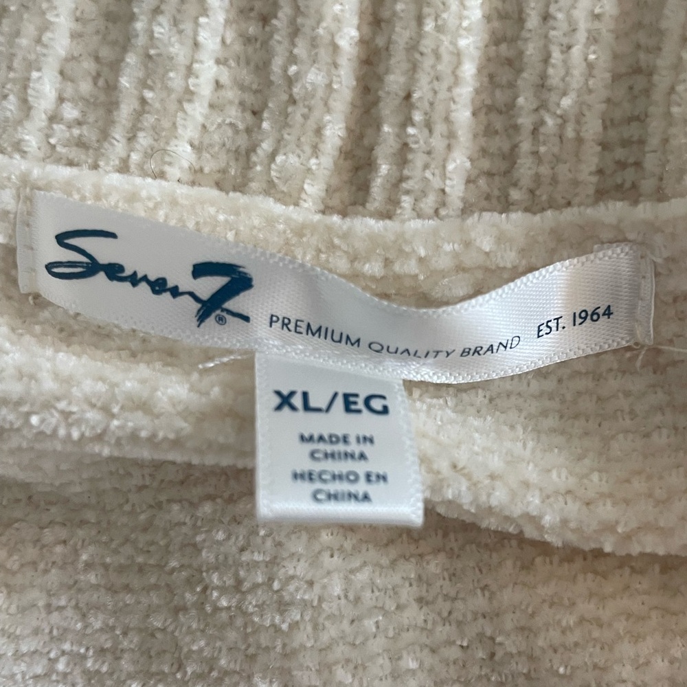 Seven 7 / women’s sweater in XL